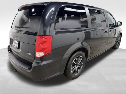 Used 2016 Dodge Grand Caravan SE FWD image 8