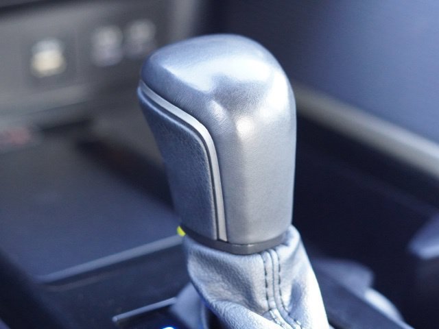 Used 2025 Toyota Camry SE FWD image 33