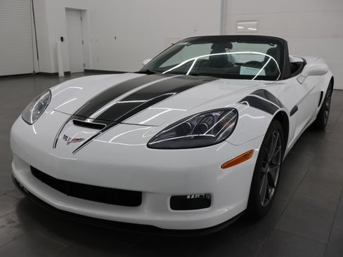 Used 2013 Chevrolet Corvette Grand Sport w/ 4LT Preferred Equipment Group RWD image 49