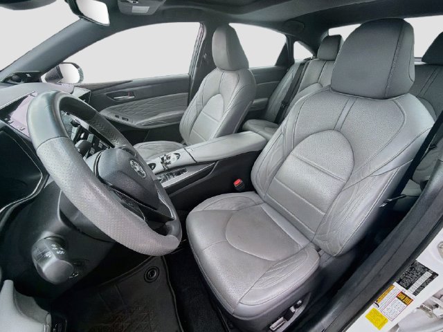 Used 2020 Toyota Avalon Limited w/ All Weather Liner Package FWD image 10