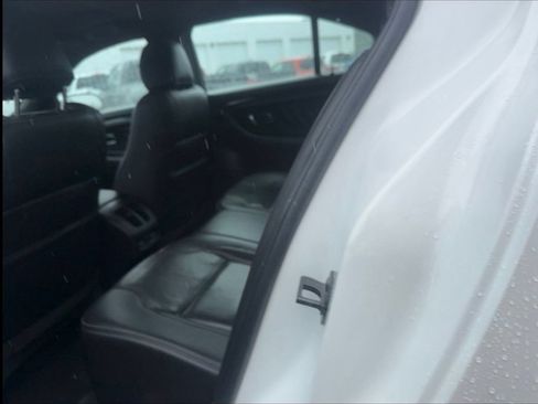 Used 2019 Ford Taurus Limited AWD/4WD image 10