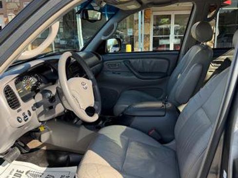 Used 2004 Toyota Tundra Limited image 10