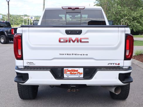 Used 2022 GMC Sierra 2500 AT4 w/ AT4 Premium Plus Package AWD/4WD image 8