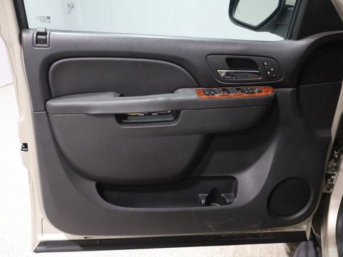 Used 2013 Chevrolet Tahoe LT w/ Luxury Package image 13