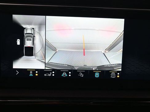 Used 2022 GMC Sierra 1500 AT4 w/ AT4 Premium Package image 6