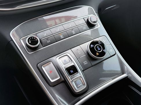 Certified 2021 Hyundai Santa Fe SE image 16