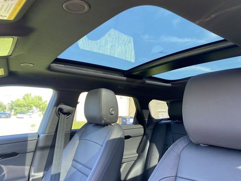 Used 2024 Land Rover Range Rover Evoque Dynamic SE image 13