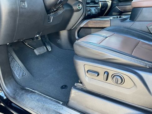 Used 2021 Chevrolet Silverado 2500 High Country w/ Z71 Off-Road Package image 15