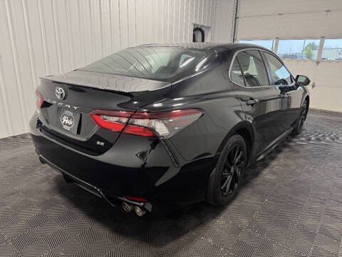 Used 2024 Toyota Camry SE FWD image 2