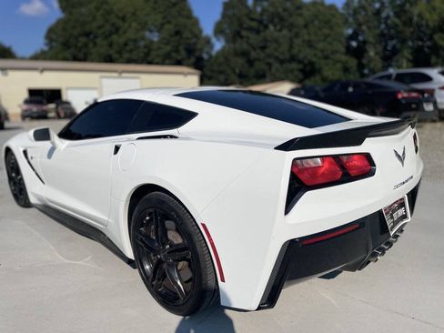 Used 2016 Chevrolet Corvette Stingray Coupe RWD image 5