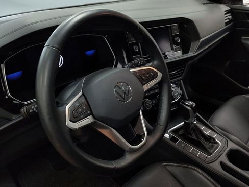 Used 2022 Volkswagen Jetta SE image 18