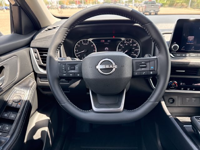 Certified 2026 Nissan Rogue SV FWD image 15