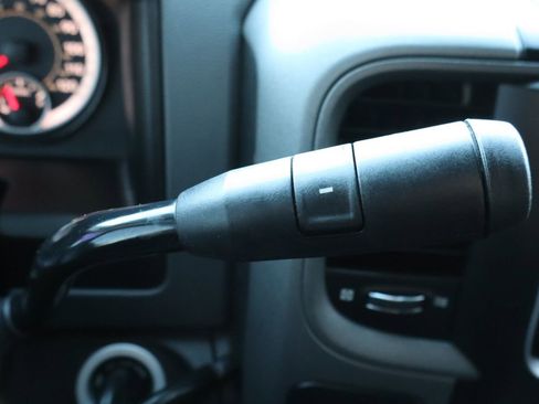 Used 2018 RAM 2500 Tradesman w/ Chrome Appearance Group image 32