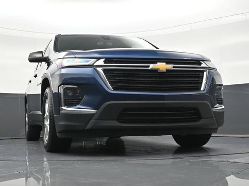 Used 2023 Chevrolet Traverse LS FWD image 29