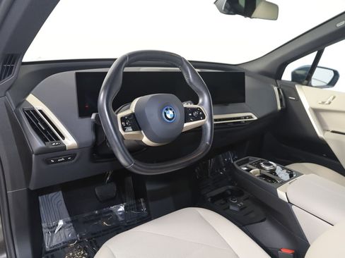 Used 2024 BMW iX xDrive50 w/ Sport Package AWD/4WD image 28