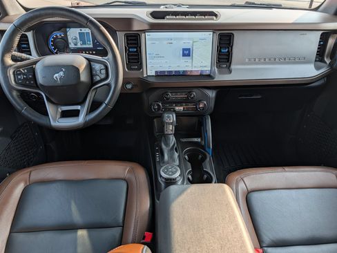 Certified 2023 Ford Bronco Outer Banks w/ Sasquatch Package AWD/4WD image 22