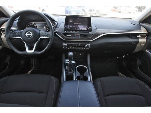 Certified 2023 Nissan Altima 2.5 SV FWD image 13