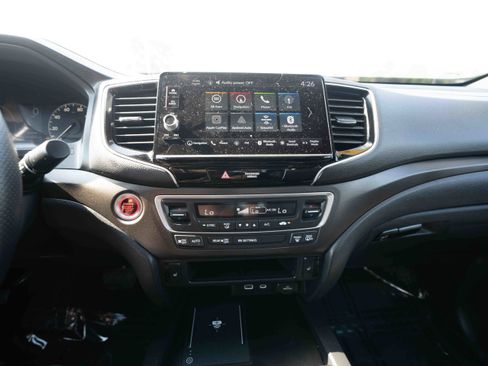 Used 2025 Honda Ridgeline TrailSport image 17