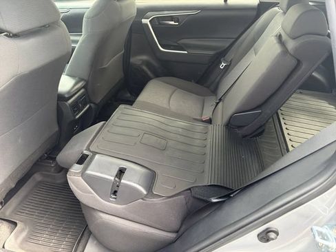 Used 2021 Toyota RAV4 XLE w/ Convenience Package AWD/4WD image 11