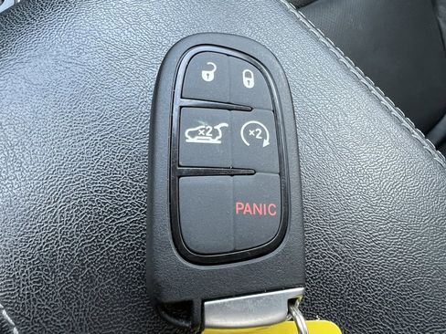 Used 2022 Jeep Cherokee Limited w/ Mopar Interior Package image 47