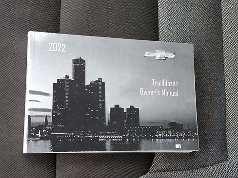 Used 2022 Chevrolet TrailBlazer LT w/ Driver Confidence Package image 26