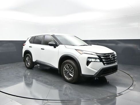 Certified 2025 Nissan Rogue S FWD image 1