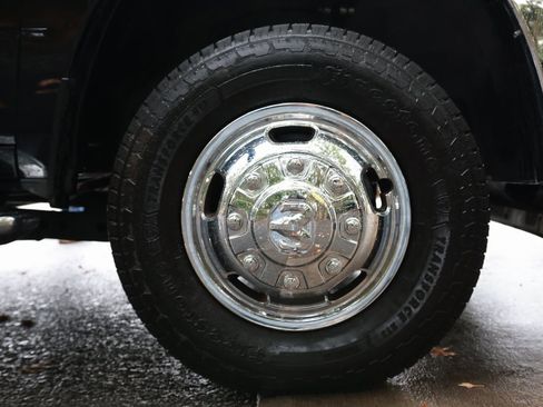 Used 2024 RAM 3500 Big Horn image 24