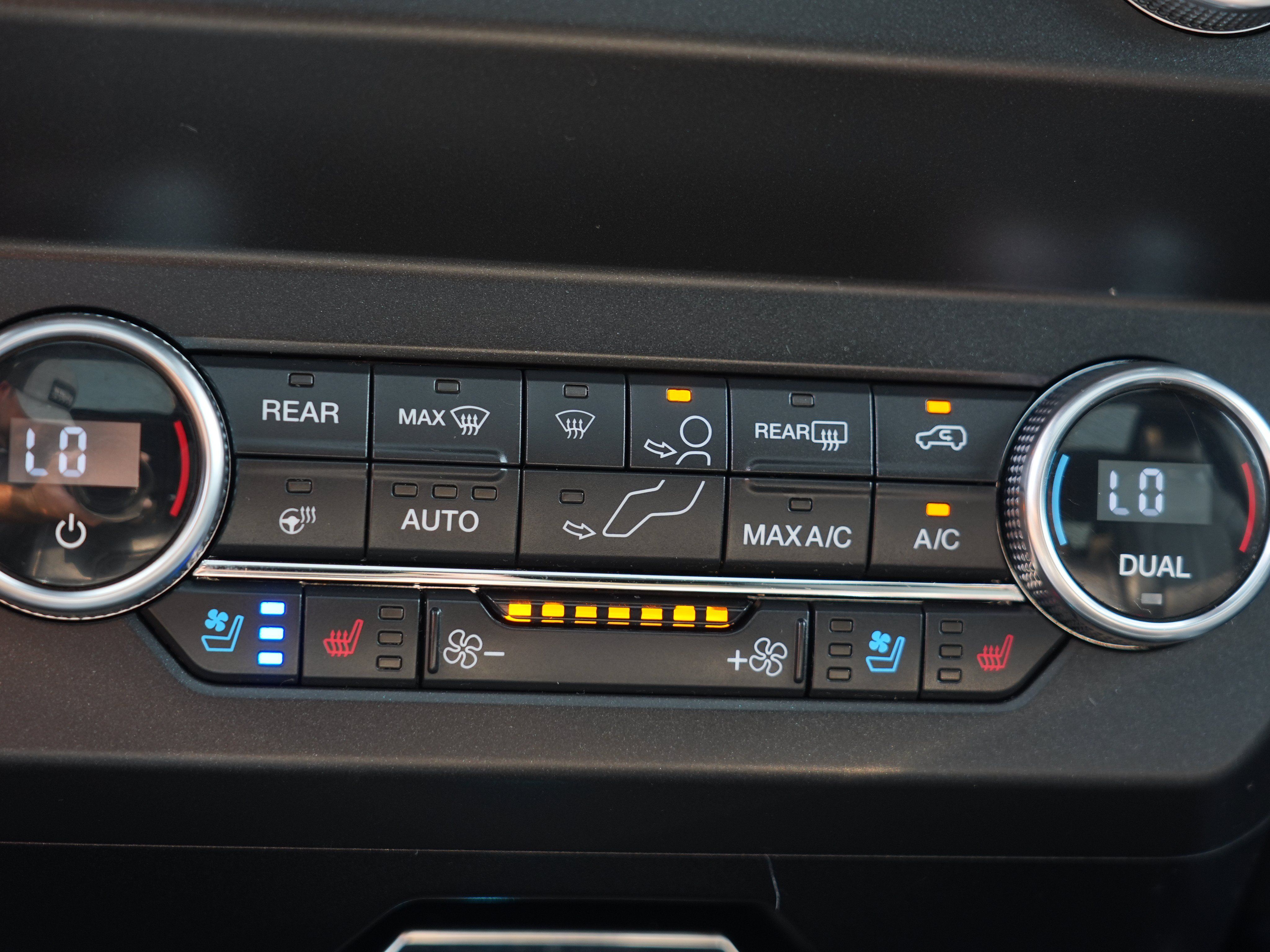 Used 2020 Ford Expedition Limited AWD/4WD image 30