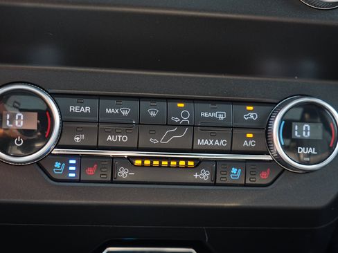 Used 2020 Ford Expedition Limited AWD/4WD image 30