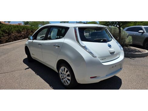 Used 2013 Nissan Leaf S FWD image 5