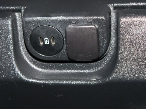 Used 2025 Ford F150 XLT w/ Equipment Group 301A Standard image 32