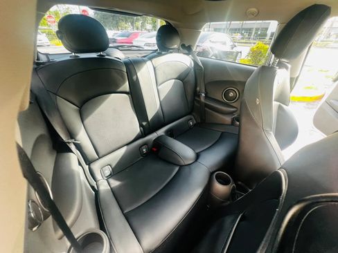 Used 2015 MINI Cooper S w/ Park Assistant Package FWD image 19