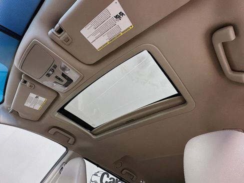 Used 2017 Toyota Sienna XLE w/ XLE Navigation Package FWD image 27