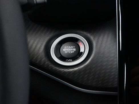 Used 2024 Jeep Grand Cherokee L Altitude image 22