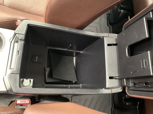 Used 2016 Toyota 4Runner Limited image 25