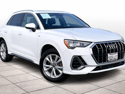 Used 2022 Audi Q3 2.0T Premium image 2