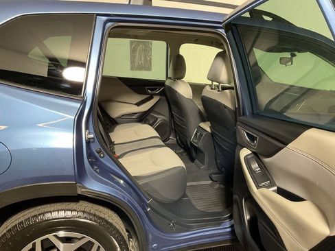 Used 2023 Subaru Forester Premium image 35