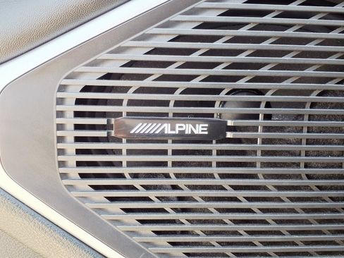 Used 2024 Jeep Wagoneer Series II w/ Flexible Seating Group RWD image 22