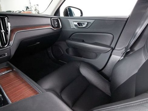 Used 2024 Volvo S60 B5 Plus w/ Climate Package AWD/4WD image 8