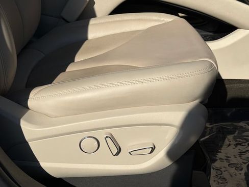 Used 2019 Lincoln Nautilus Select AWD/4WD image 26