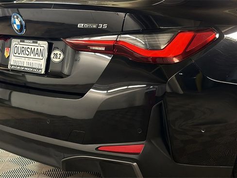 Used 2024 BMW i4 eDrive35 w/ Premium Package image 9