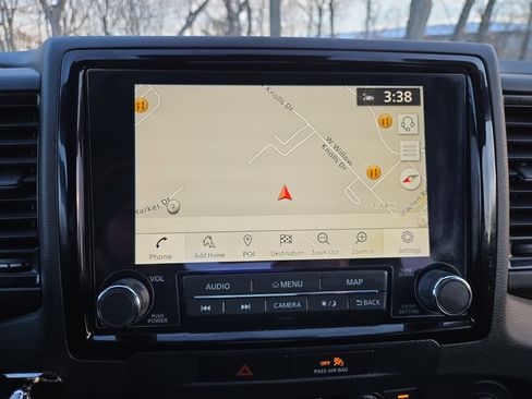 Used 2022 Nissan Frontier PRO-4X w/ Pro-4X Premium Package image 18