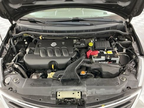 Used 2011 Nissan Versa SL image 25