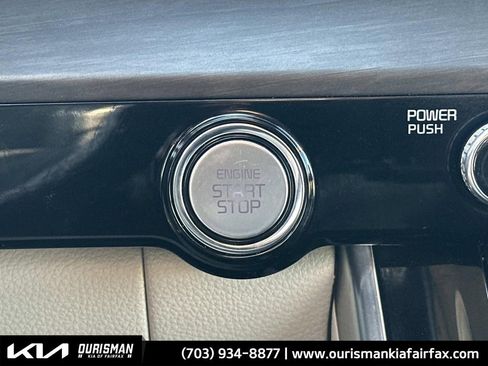 Used 2022 Kia Carnival SX image 15