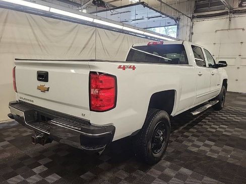 Used 2018 Chevrolet Silverado 2500 LT image 3