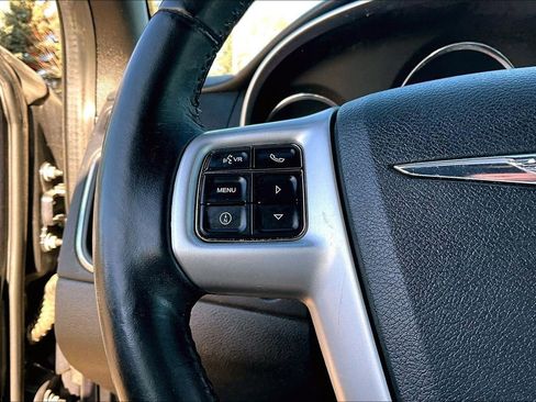 Used 2011 Chrysler 200 Limited image 13