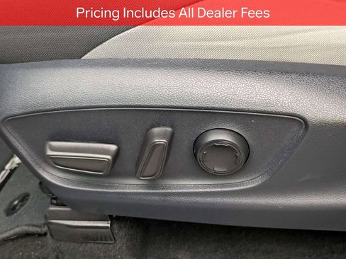 Certified 2024 Toyota Tacoma TRD Off-Road w/ TRD Off Road Upgrade Package AWD/4WD image 21