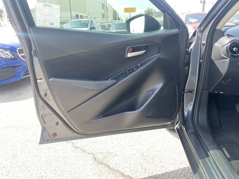 Used 2020 Toyota Yaris LE image 16