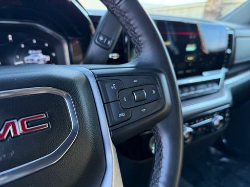 Used 2024 GMC Sierra 1500 SLT image 17