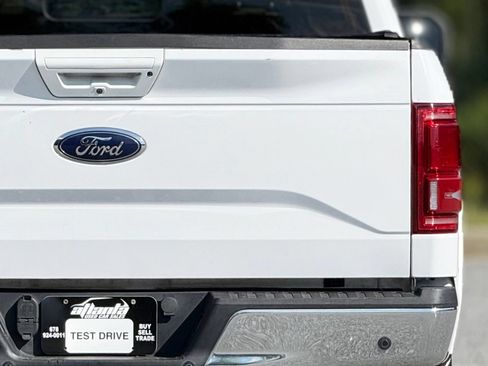 Used 2015 Ford F150 Lariat w/ Equipment Group 501A Mid RWD image 17